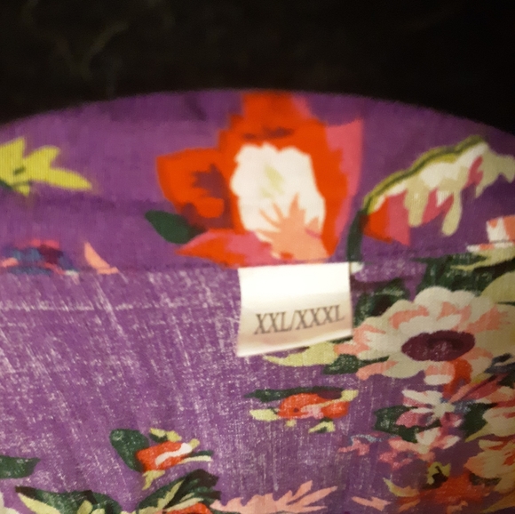 Robe - Picture 2 of 4